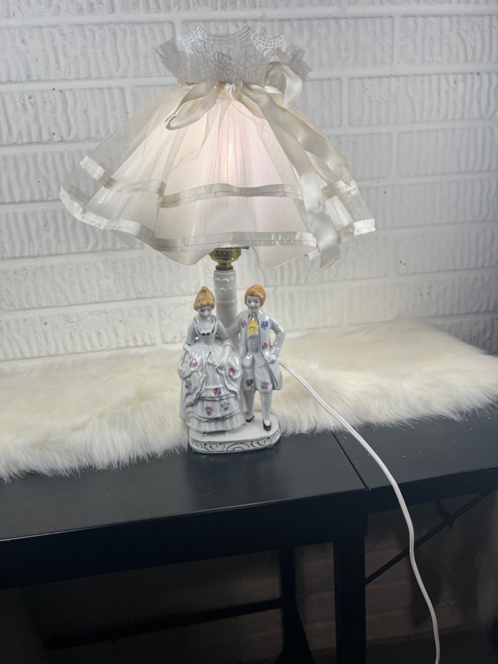 Vintage Mikori Ware Porcelain Victorian Couple Table Lamp in Cream and White